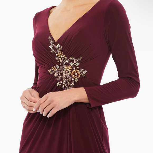 MAC DUGGAL STYLE 67848 , SIZE 2 FAUX WRAP LONG SLEEVE GOWN W/ APPLIQUÉ DETAIL - Picture 4 of 8